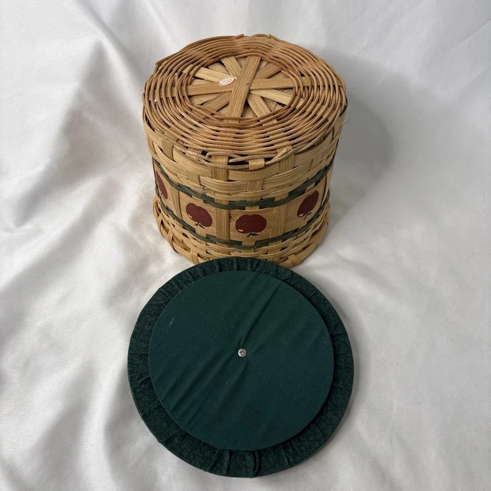 Vtg Cottagecore Woven Wood Apple Baskets w Fabric Patchwork Lids Set Of 2 Rustic